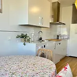 Cariatides Sky Apartament Zamora