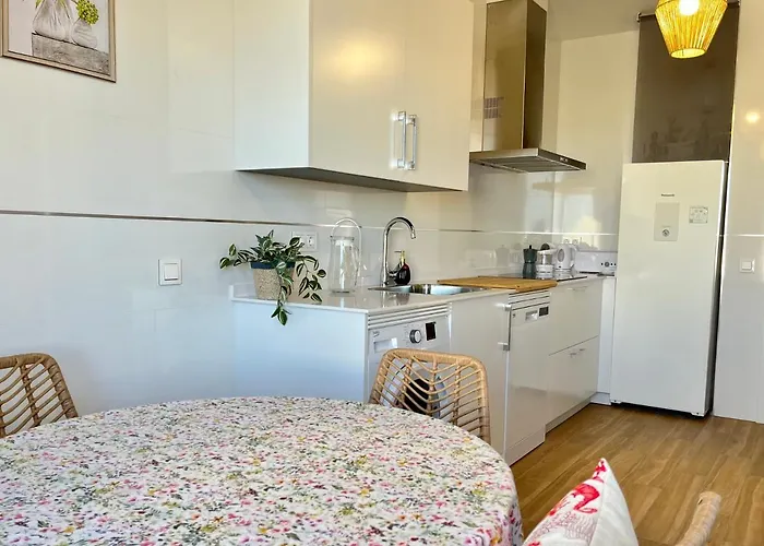 Cariatides Sky 아파트 사모라